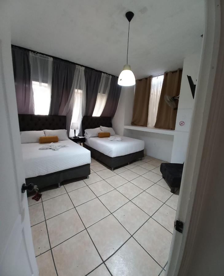 Global Airport Inn Free Shuttle Guatemala City Bagian luar foto